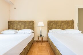 Victoria Familia Apartments