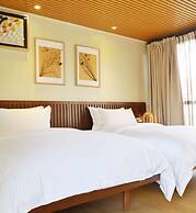 Midea Egret Lake Car Camp