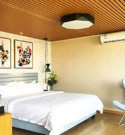 Midea Egret Lake Car Camp