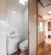 Midea Egret Lake Car Camp