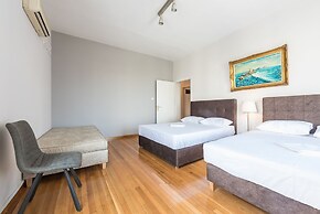 Victoria Majesty Apartments