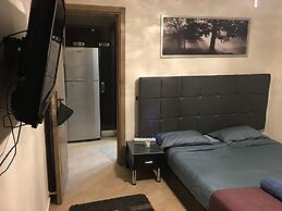 Pool View Apart At British Resort 1334