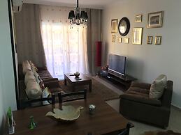 Pool View Apart At British Resort 1334