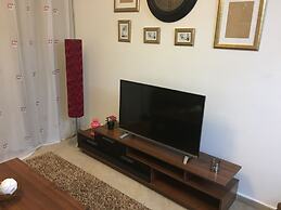 Pool View Apart At British Resort 1334