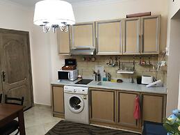 Pool View Apart At British Resort 1532