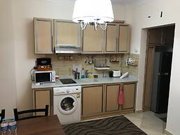 Pool View Apart At British Resort 1532