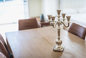 Victoria Queens Palace Apartments