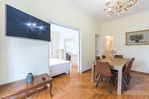 Victoria Queens Palace Apartments