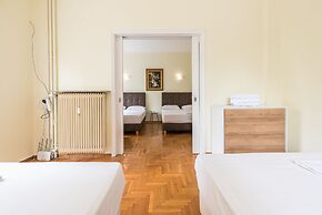 Victoria Queens Palace Apartments