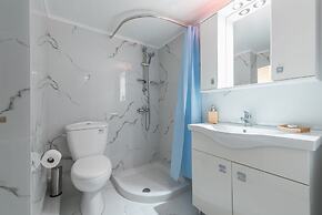 Victoria Queens Palace Apartments