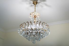 Victoria Queens Palace Apartments