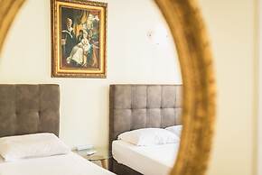 Victoria Queens Palace Apartments