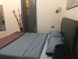 Pool View Apart At British Resort 252