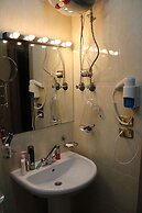 Pool View Apart At British Resort 252