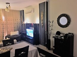 Pool View Apart At British Resort 252