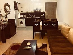 Pool View Apart At British Resort 252