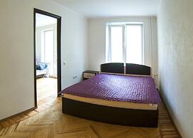 Domumetro na K.Simonova