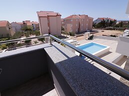 Apartments & Rooms Danivan Pool Villas