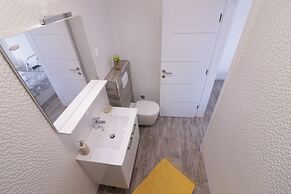 Apartments & Rooms Danivan Pool Villas