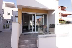 Apartments & Rooms Danivan Pool Villas