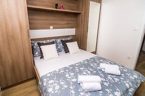 Apartments & Rooms Danivan Pool Villas