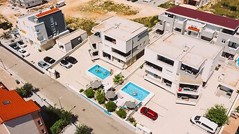 Apartments & Rooms Danivan Pool Villas