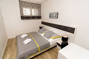 Apartments & Rooms Danivan Pool Villas