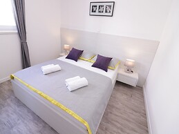 Apartments & Rooms Danivan Pool Villas