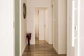 Apartments & Rooms Danivan Pool Villas