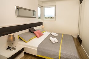 Apartments & Rooms Danivan Pool Villas