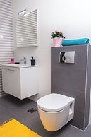 Apartments & Rooms Danivan Pool Villas