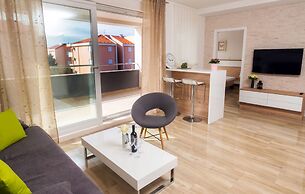 Apartments & Rooms Danivan Pool Villas