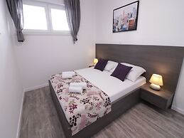 Apartments & Rooms Danivan Pool Villas