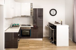 Apartments & Rooms Danivan Pool Villas