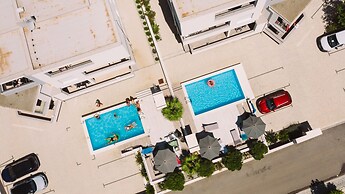 Apartments & Rooms Danivan Pool Villas