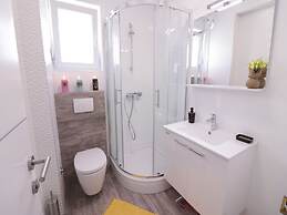 Apartments & Rooms Danivan Pool Villas