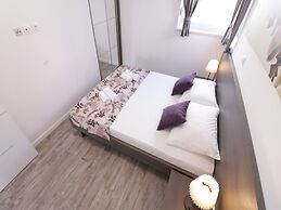 Apartments & Rooms Danivan Pool Villas