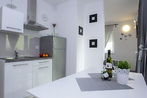 Pool Apartments Privilege