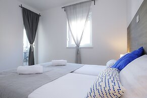 Pool Apartments Privilege