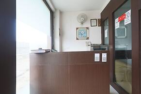 OYO 19664 Aman Hotel