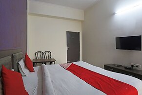 OYO 19664 Aman Hotel