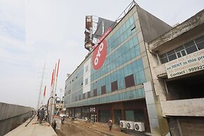 OYO 19664 Aman Hotel