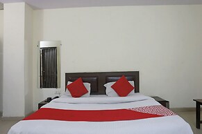 OYO 19664 Aman Hotel