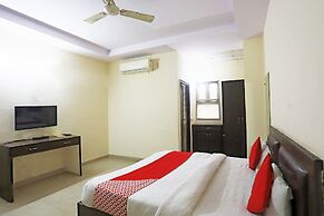 OYO 19664 Aman Hotel