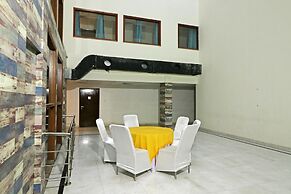 OYO 26911 Kcg Hotels