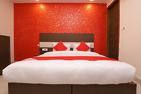 OYO 19687 Hotel Airway