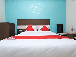 OYO 19687 Hotel Airway