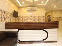 OYO 19687 Hotel Airway