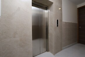 OYO 19687 Hotel Airway