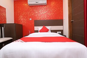 OYO 19687 Hotel Airway